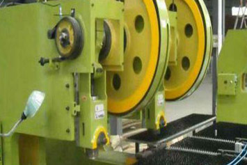 沈陽二手設(shè)備翻新噴漆的操作流程與注意事項